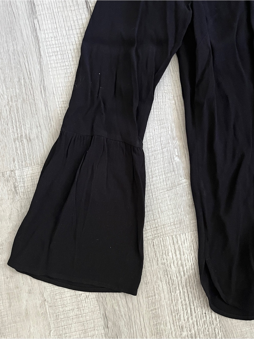 Daniel Rainn black blouse bell sleeves long tunic style size small like new - Picture 6 of 6